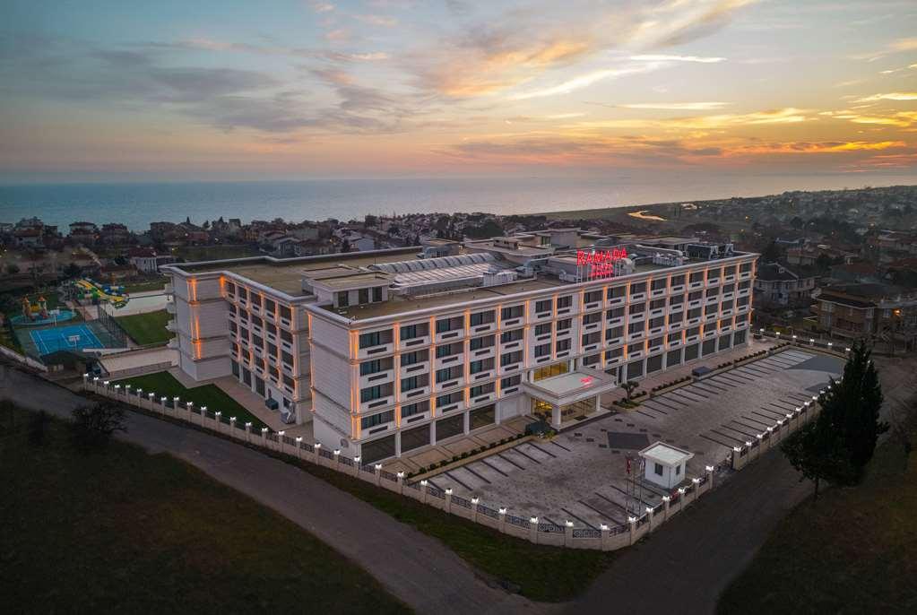 Ramada Plaza By Wyndham מלון סיליברי