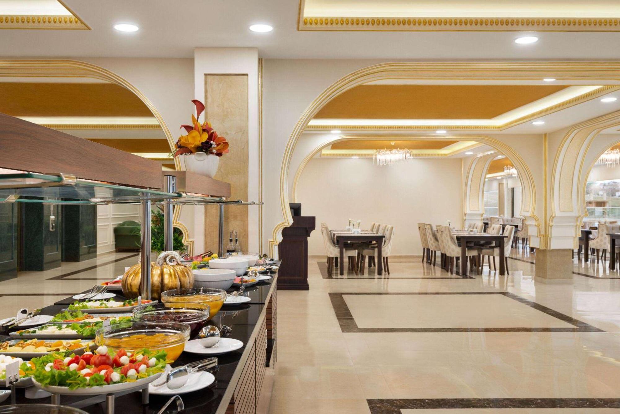 Ramada Plaza By Wyndham סיליברי