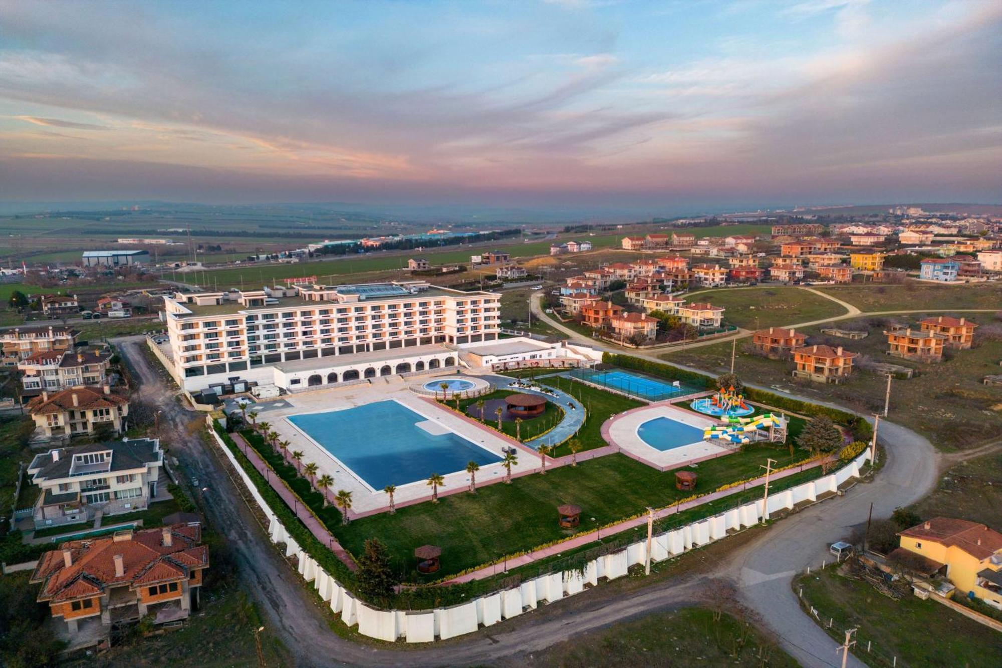 Ramada Plaza By Wyndham מלון סיליברי